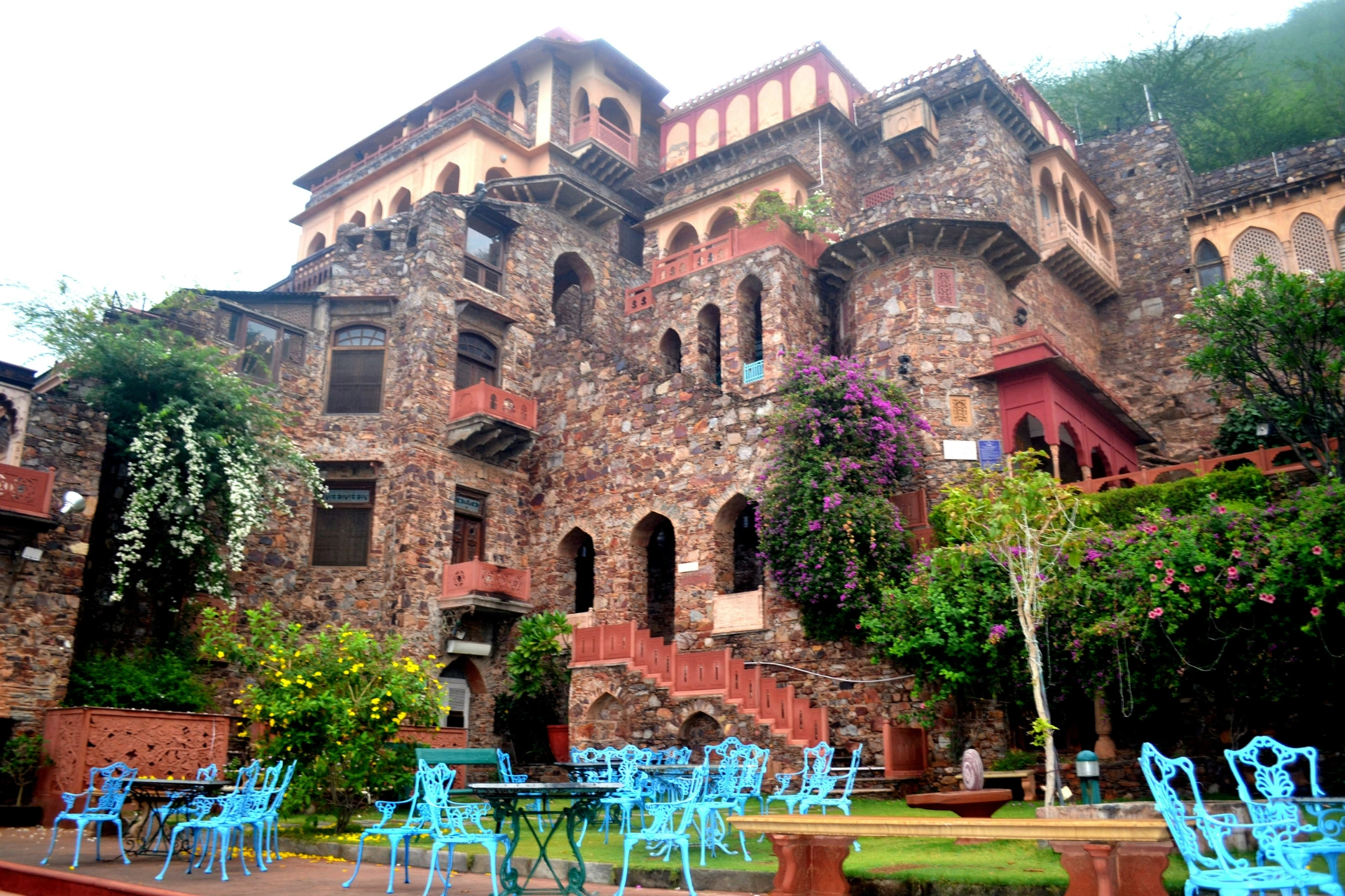 Neemrana Fort Palace (Rajasthan)